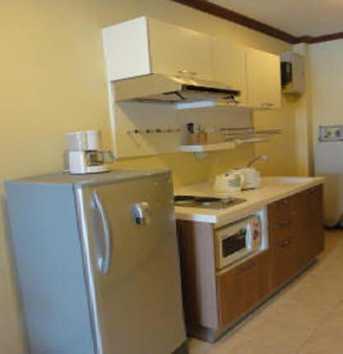 Patong Karlssons Hotel Екстер'єр фото