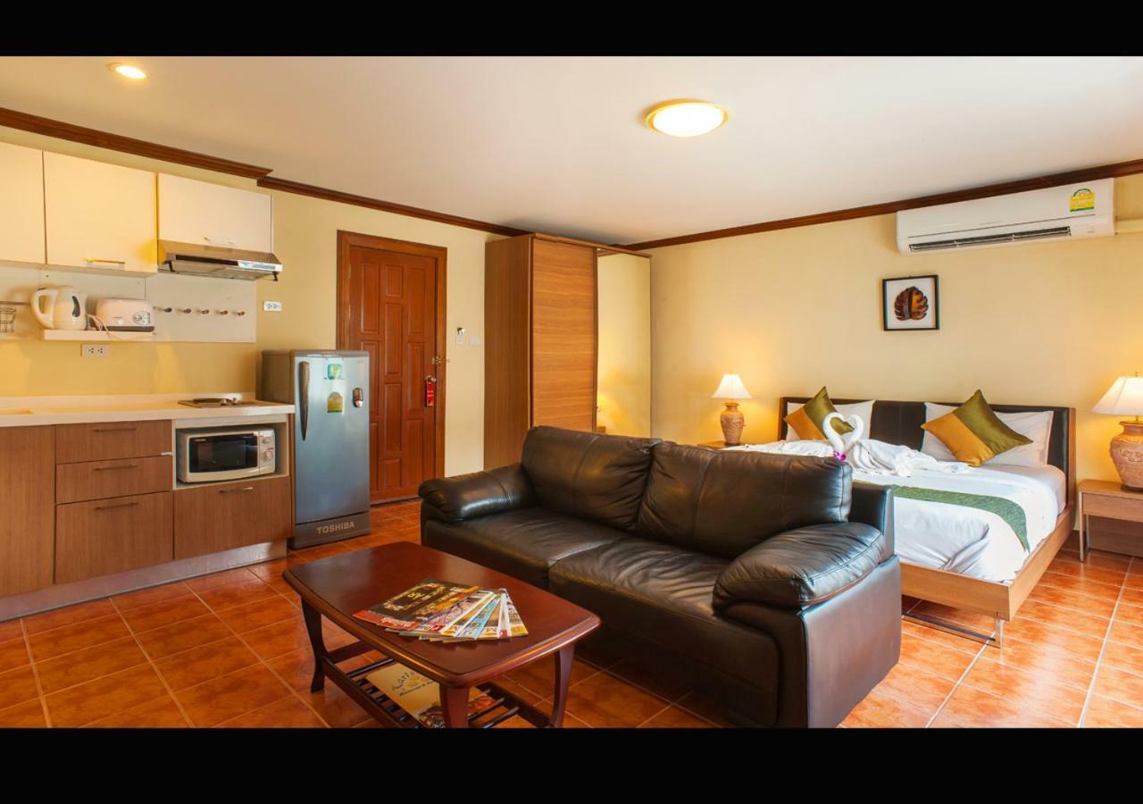 Patong Karlssons Hotel Екстер'єр фото